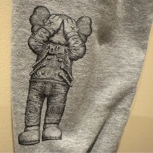 Uniqlo x KAWS KIDS | Andy Warhol | Sweatpants | Gray |Size 9-10
